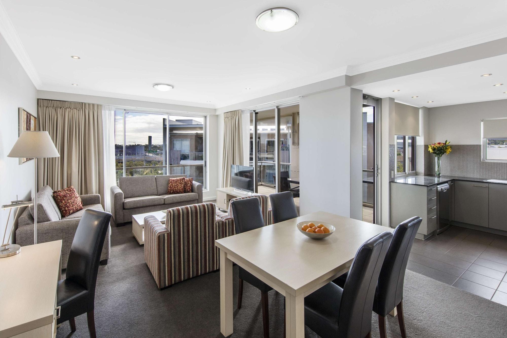 Oaks Brisbane Mews Suites Exteriör bild