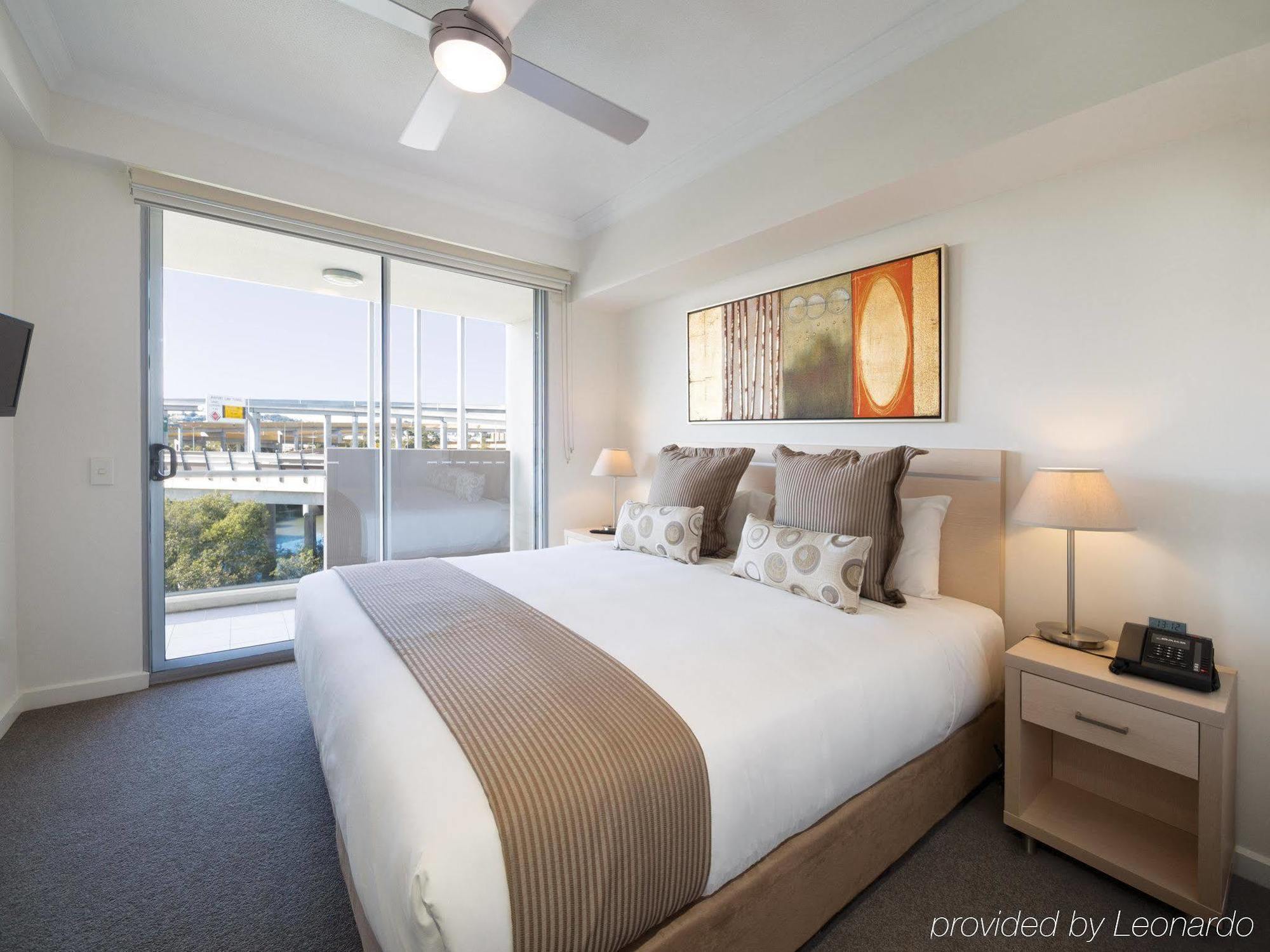 Oaks Brisbane Mews Suites Exteriör bild