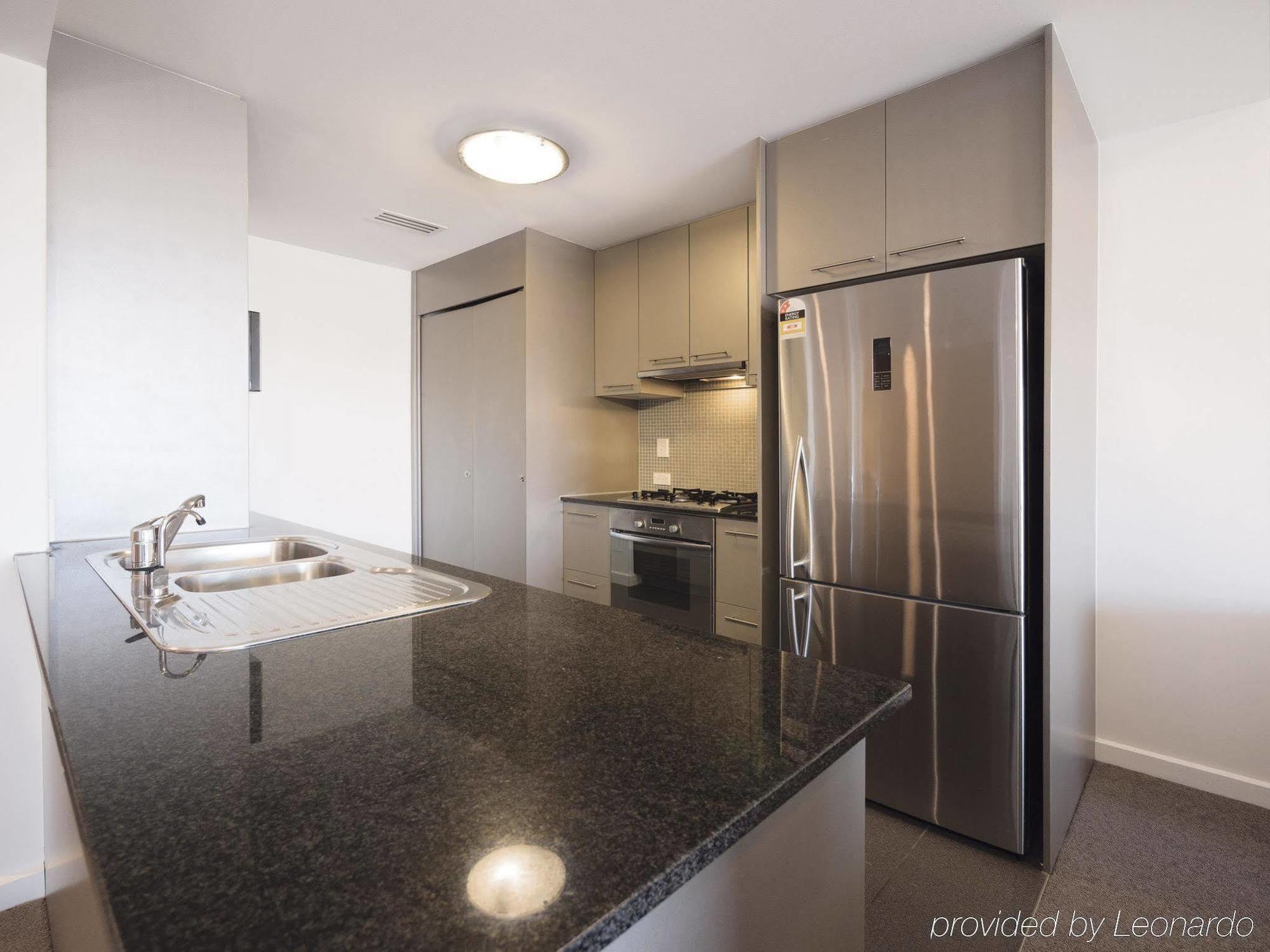 Oaks Brisbane Mews Suites Exteriör bild