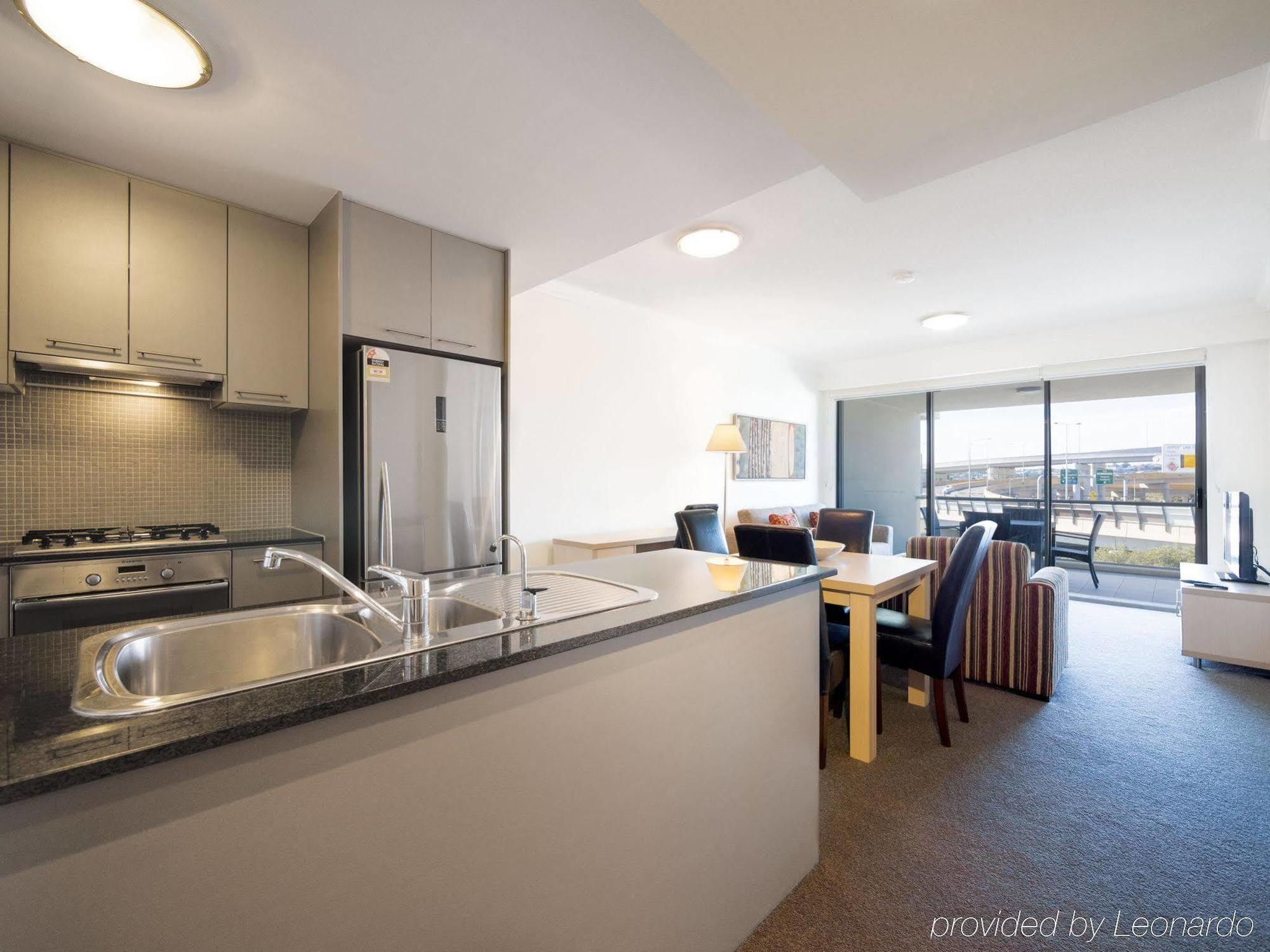 Oaks Brisbane Mews Suites Exteriör bild