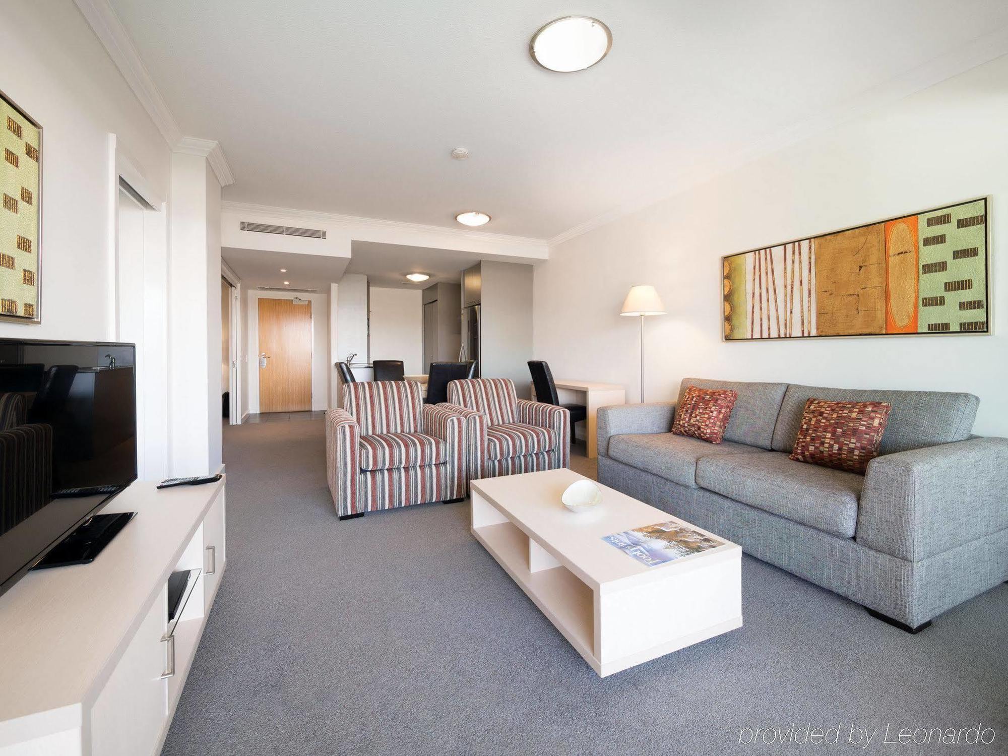 Oaks Brisbane Mews Suites Exteriör bild